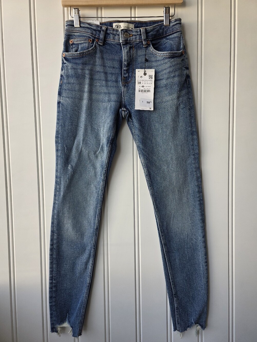 Zara The Skinny Full Length Slim Fit Mid Rise Distressed Denim Jeans Size 6 NWT